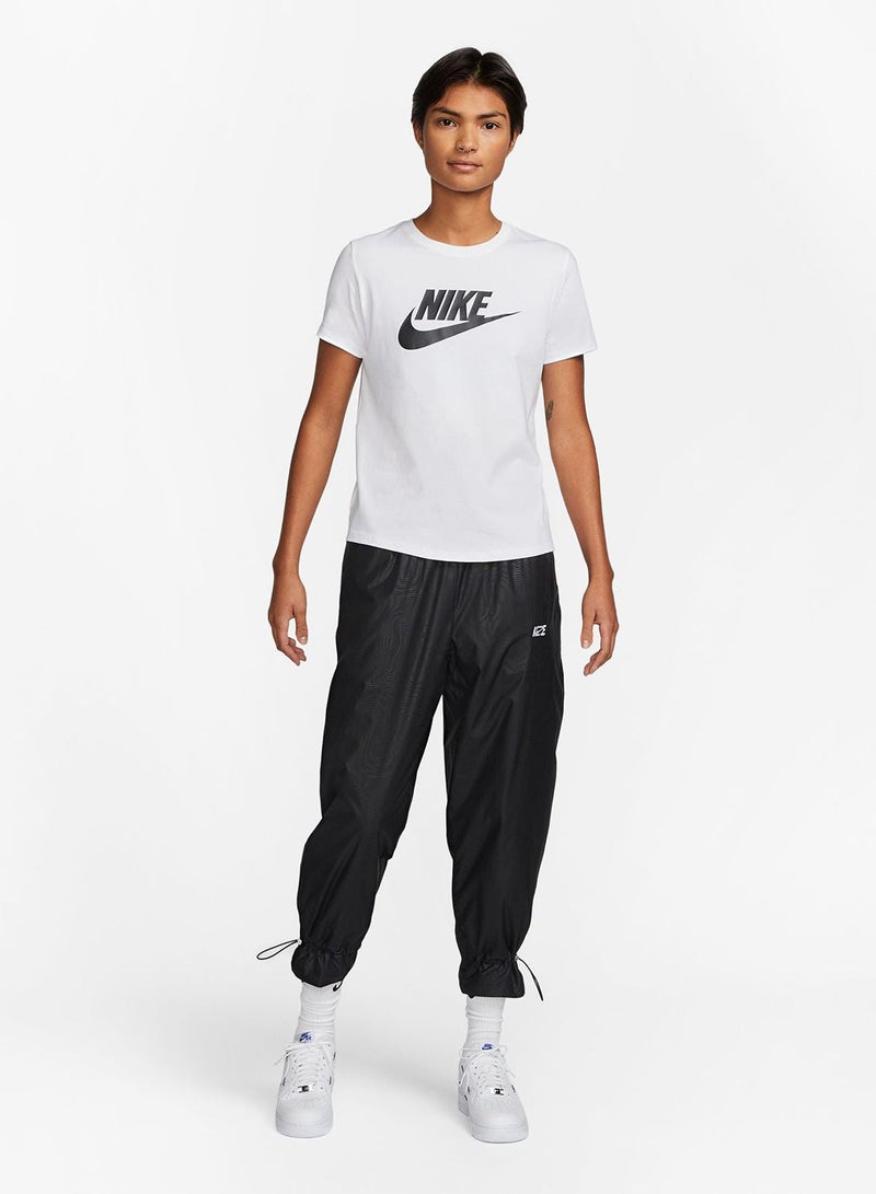 Nike Nsw Essential Icon Futura T-Shirt - Image 4